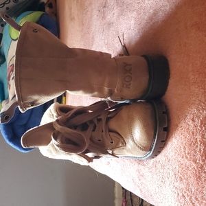 Brown boots, with fur interior